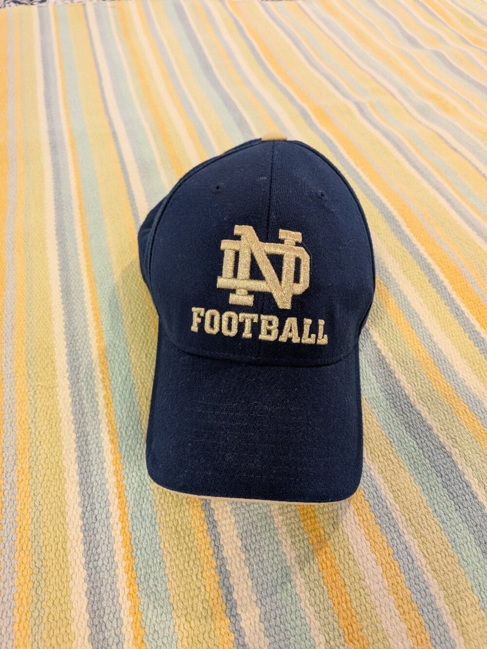 Adidas Notre Dame Football Flexfit Hat Mens S/M Navy Gold Fitted Cap 3-Stripe